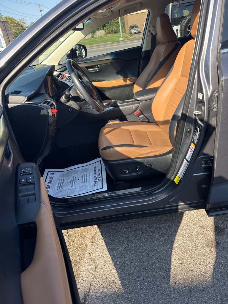 Photo 9 of this LEXUS NX