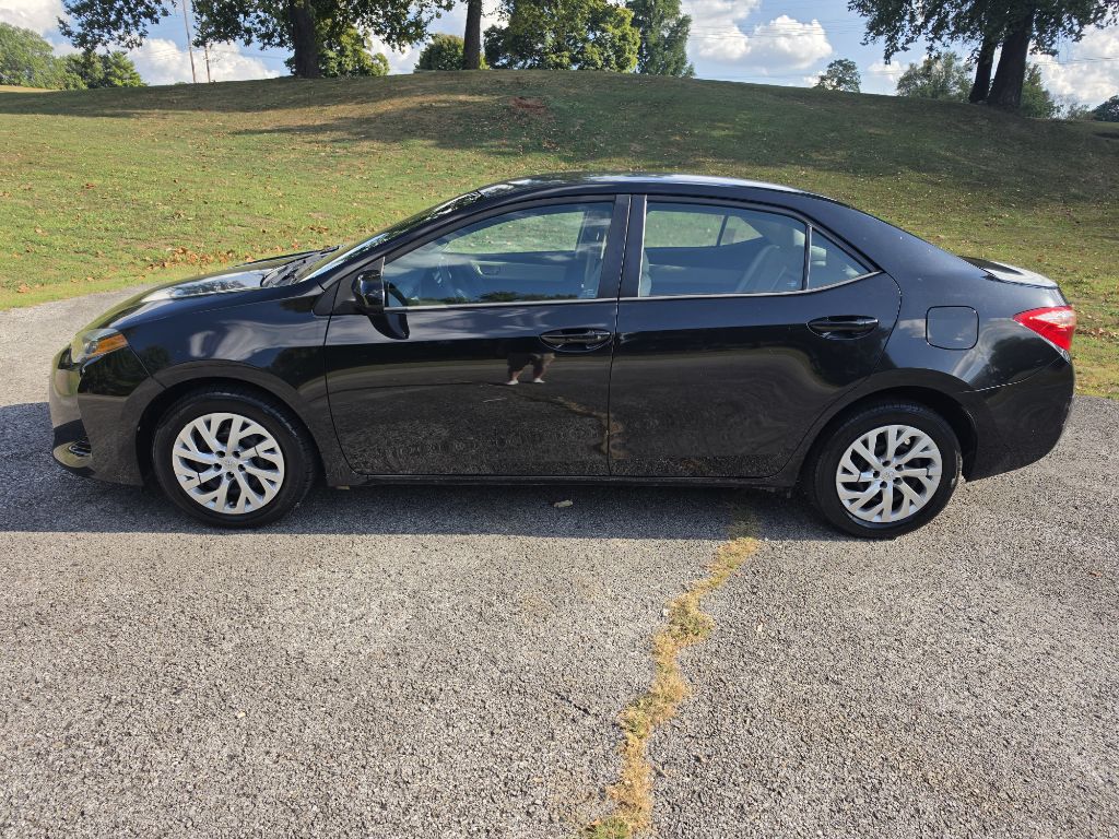 Photo 2 of this TOYOTA COROLLA