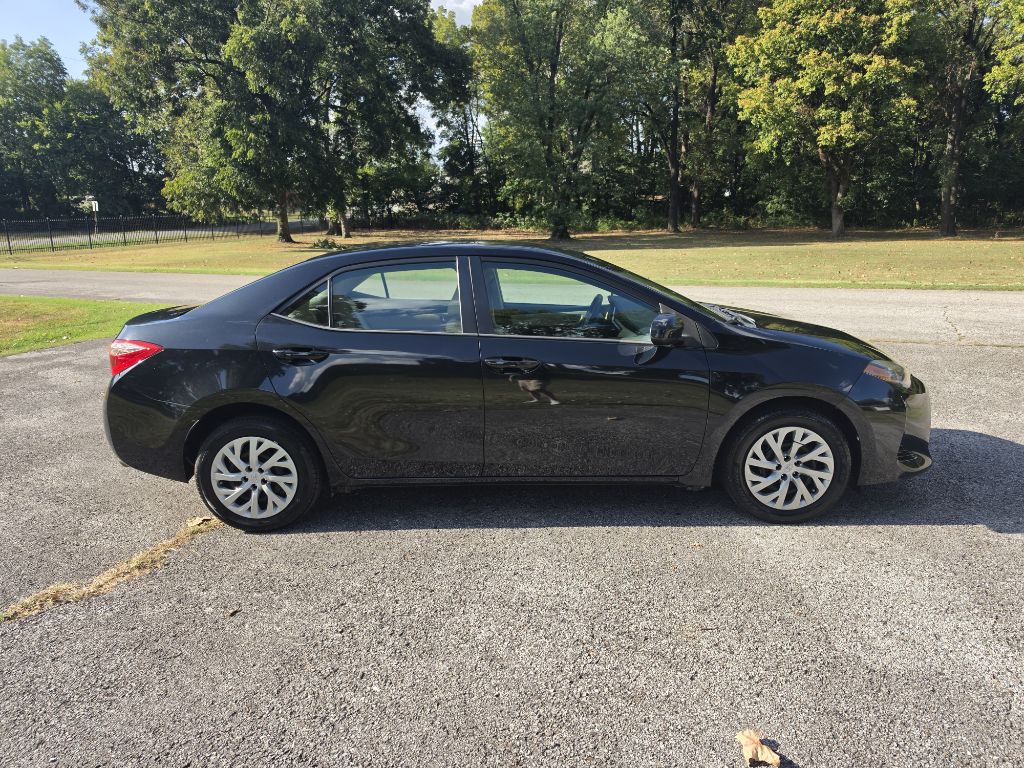 2017 TOYOTA COROLLA