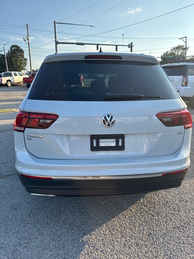 Photo 7 of this VOLKSWAGEN TIGUAN