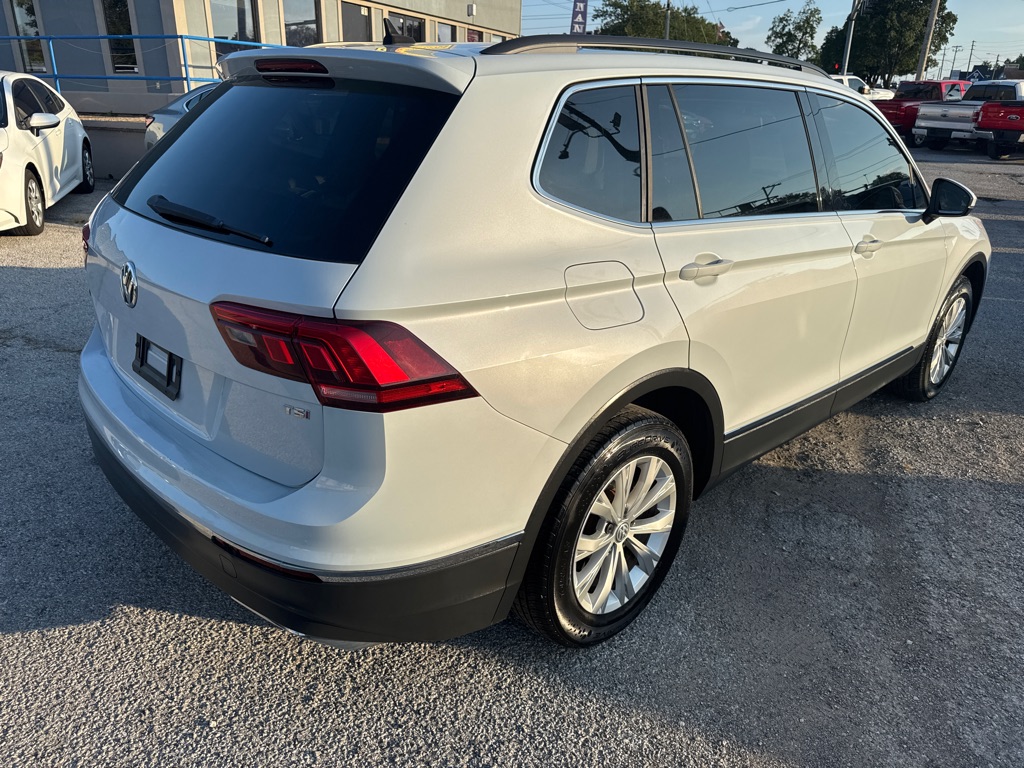 Photo 6 of this VOLKSWAGEN TIGUAN