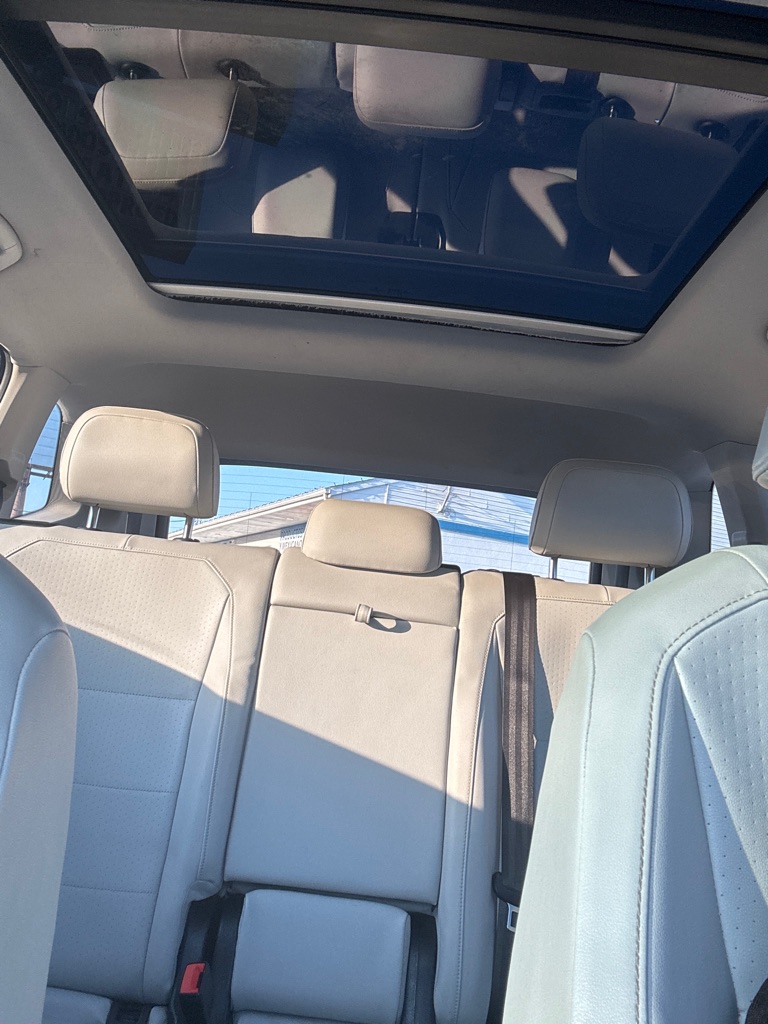 Photo 15 of this VOLKSWAGEN TIGUAN