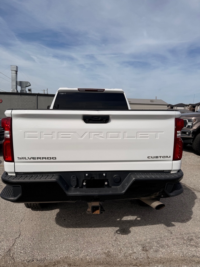 Photo 5 of this CHEVROLET SILVERADO 2500