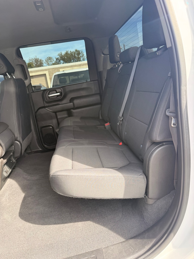 Photo 8 of this CHEVROLET SILVERADO 2500