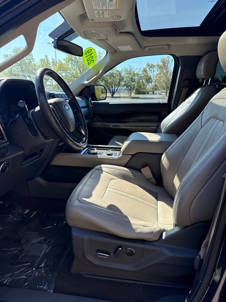 Photo 8 of this FORD EXPEDITION