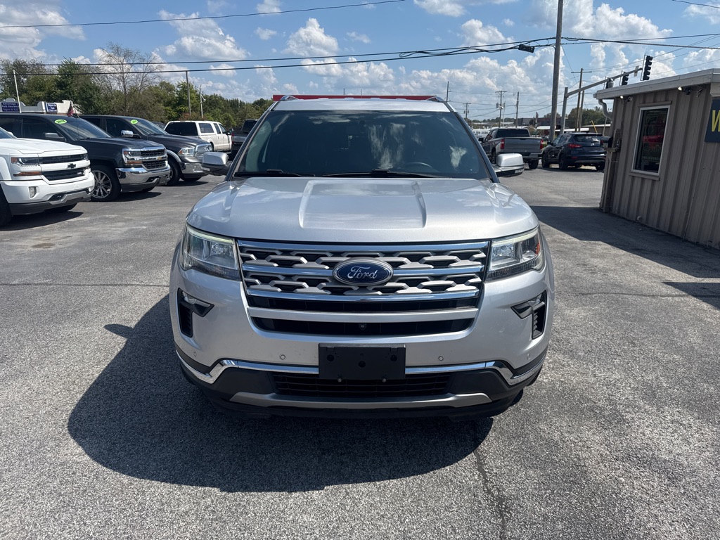 Photo 2 of this FORD EXPLORER
