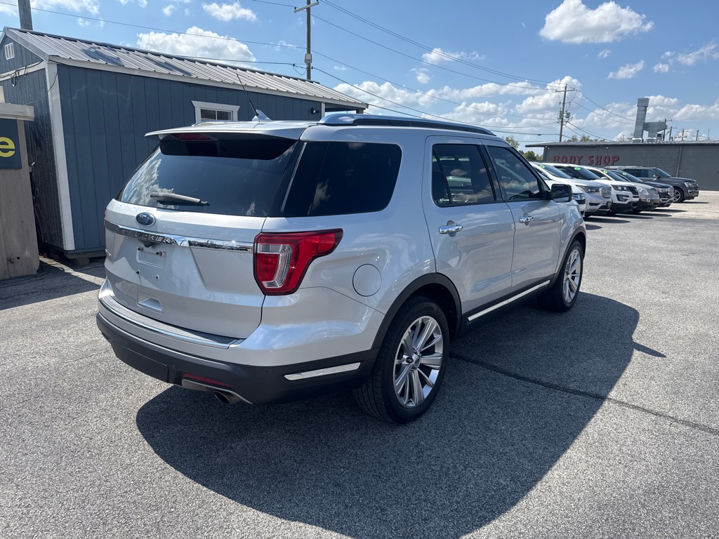 Photo 5 of this FORD EXPLORER