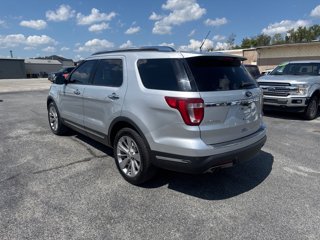 Photo 7 of this FORD EXPLORER