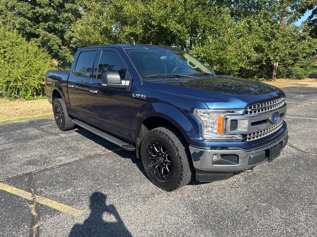 Photo 3 of this FORD F150