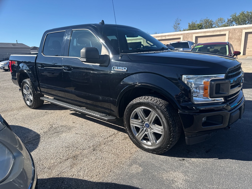 Photo 3 of this FORD F150
