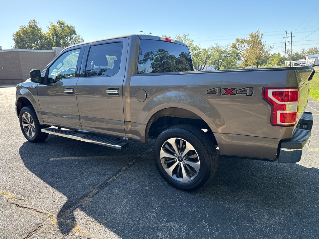 Photo 5 of this FORD F150