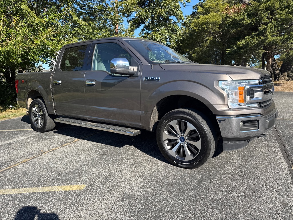 Photo 3 of this FORD F150