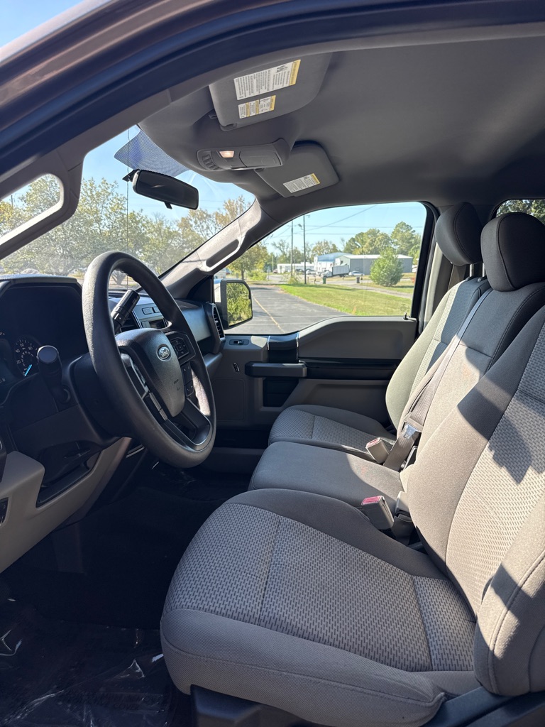 Photo 6 of this FORD F150