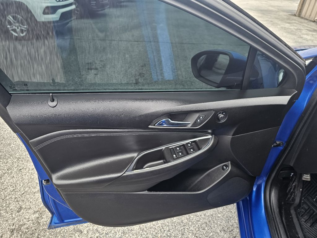 Photo 12 of this CHEVROLET CRUZE