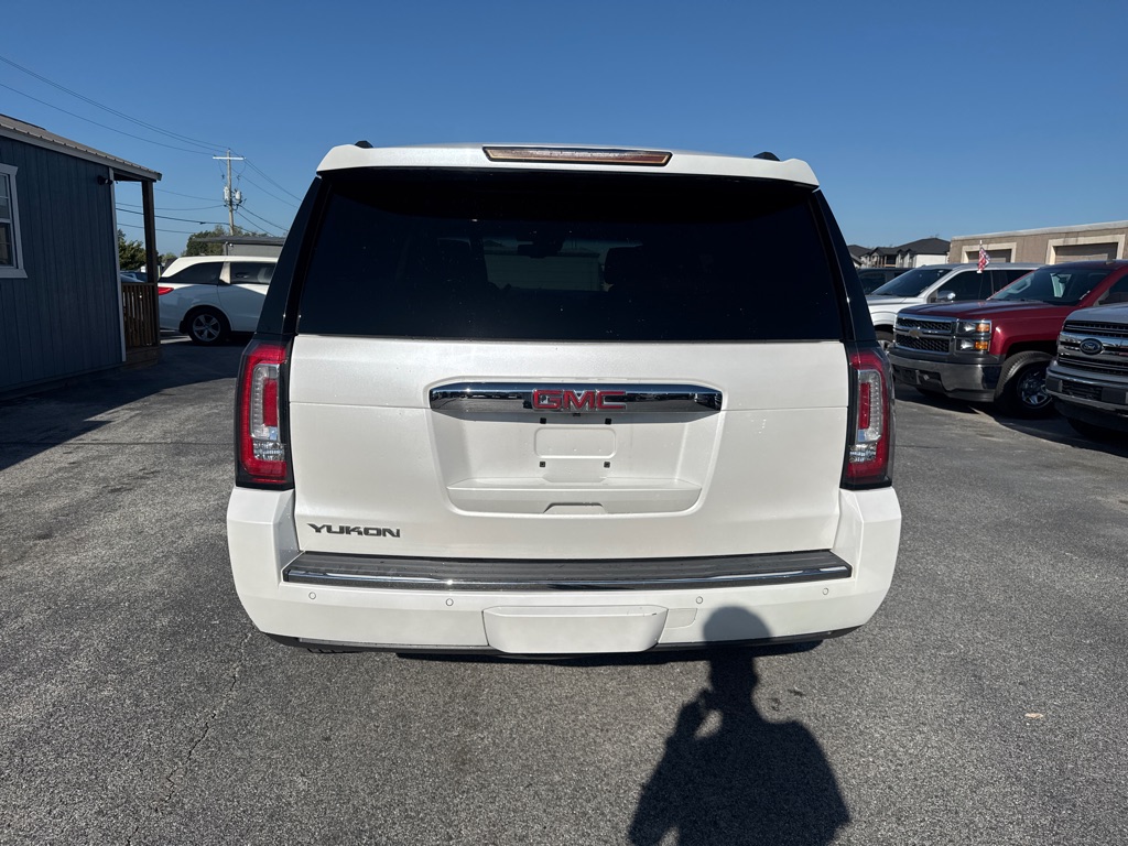 Photo 6 of this GMC YUKON