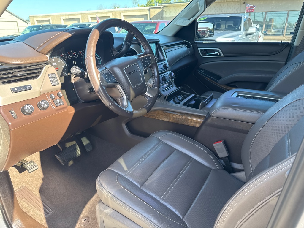 Photo 9 of this GMC YUKON