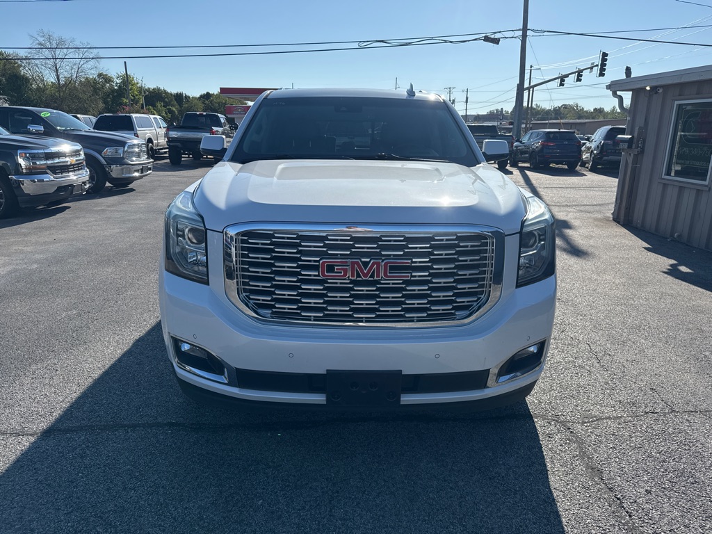 Photo 2 of this GMC YUKON