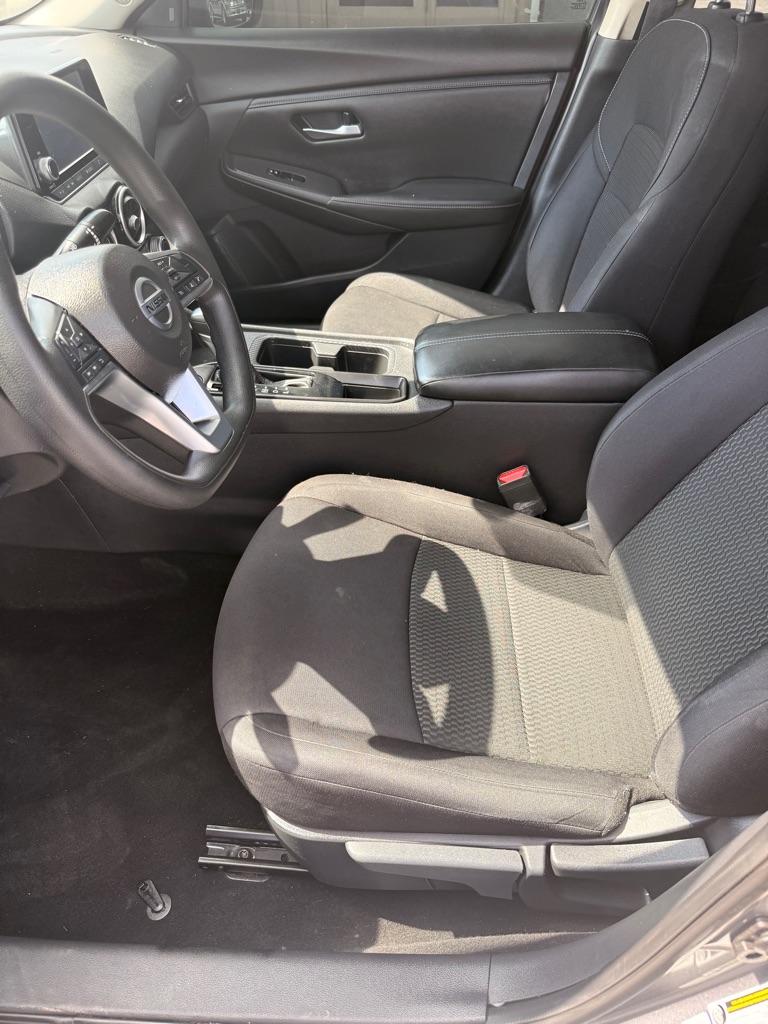 Photo 7 of this NISSAN SENTRA