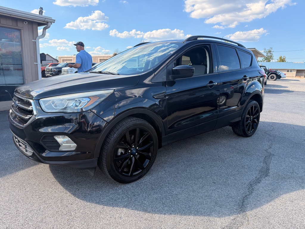 Photo 3 of this FORD ESCAPE