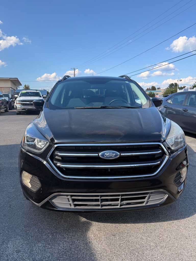 Photo 2 of this FORD ESCAPE