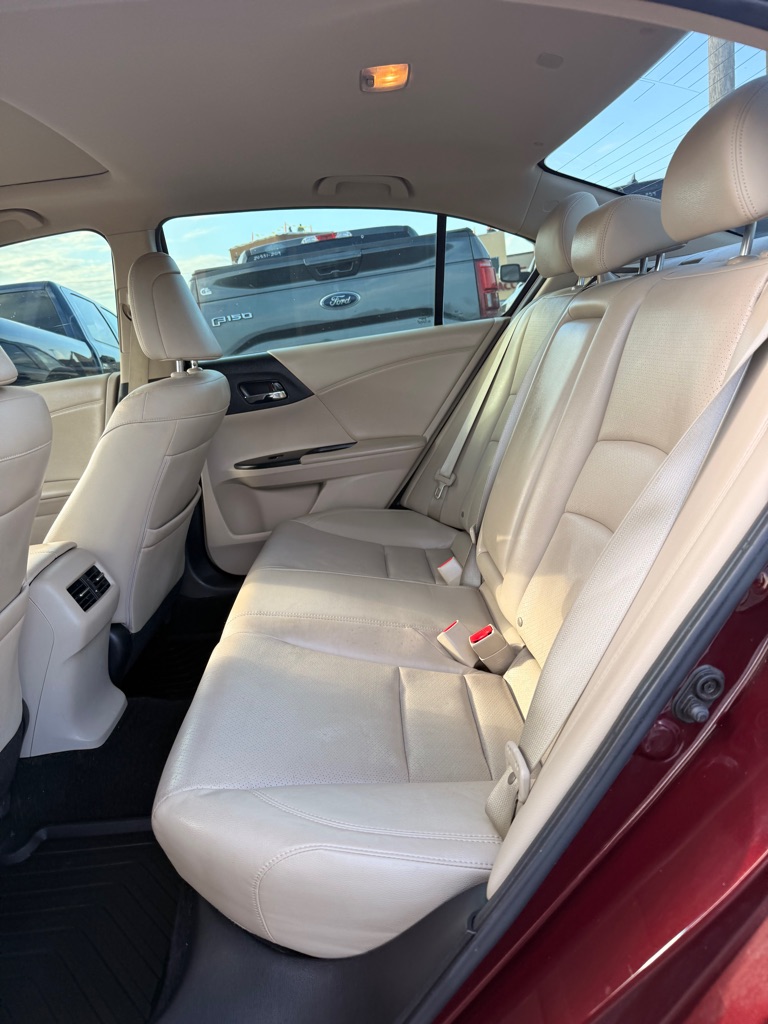 Photo 9 of this HONDA ACCORD