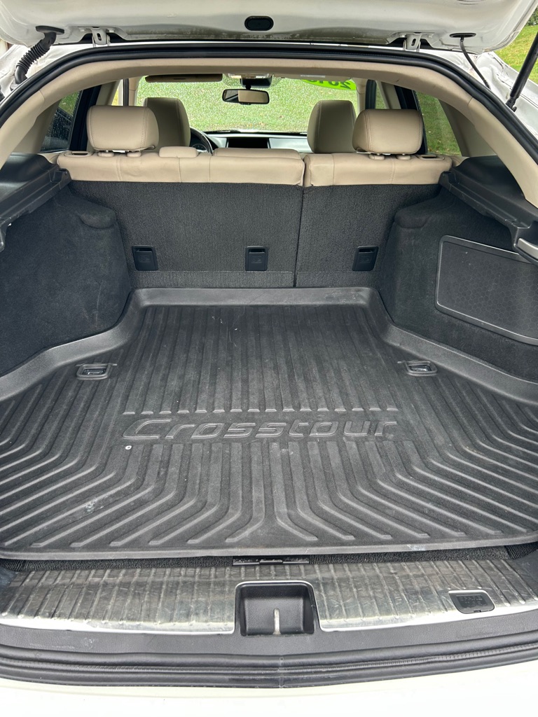 Photo 15 of this HONDA CROSSTOUR