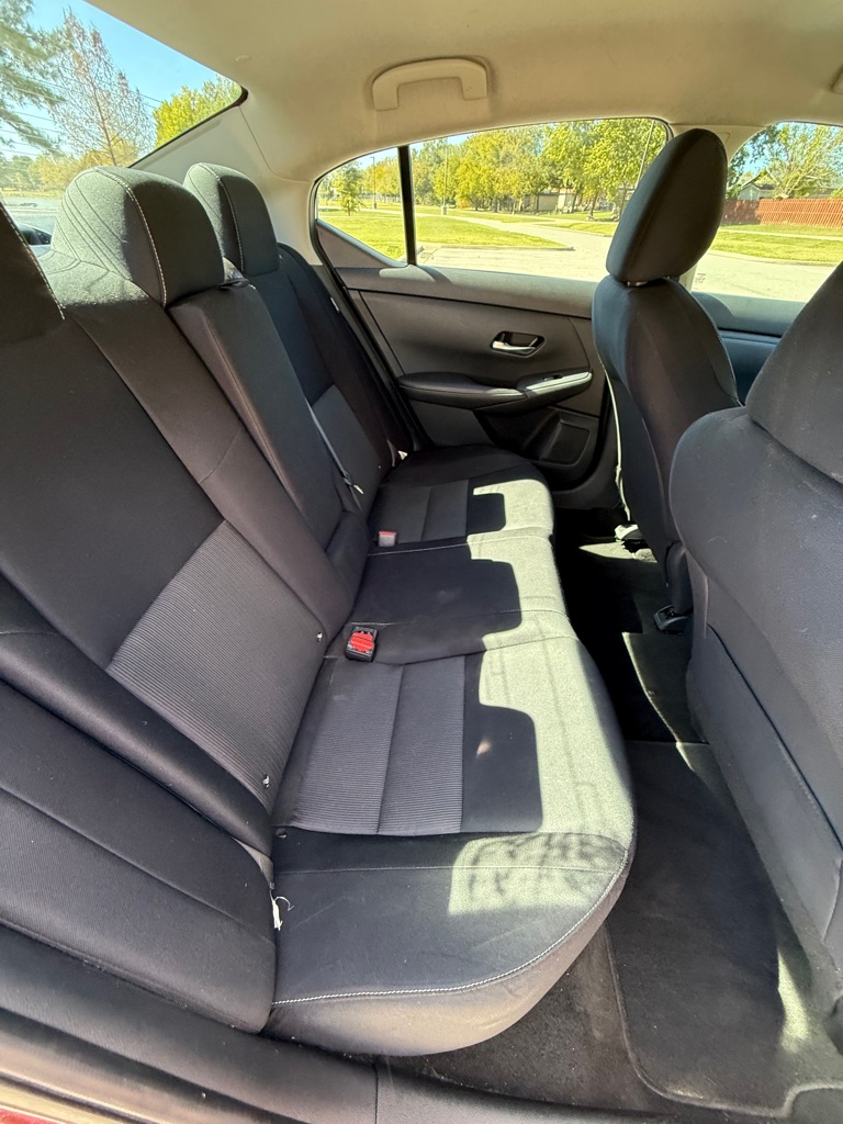Photo 9 of this NISSAN SENTRA