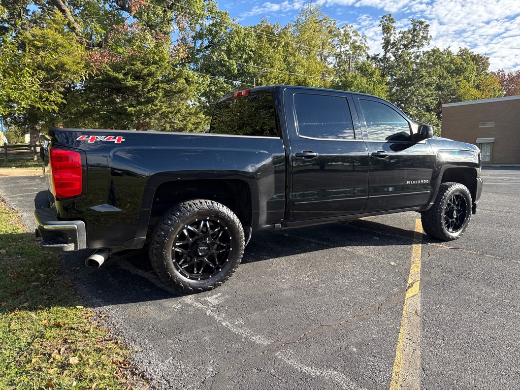 Photo 4 of this CHEVROLET SILVERADO 1500