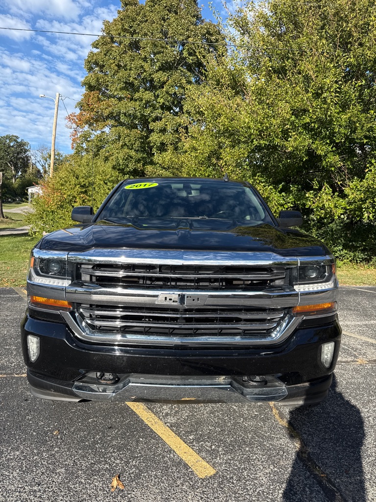 Photo 2 of this CHEVROLET SILVERADO 1500
