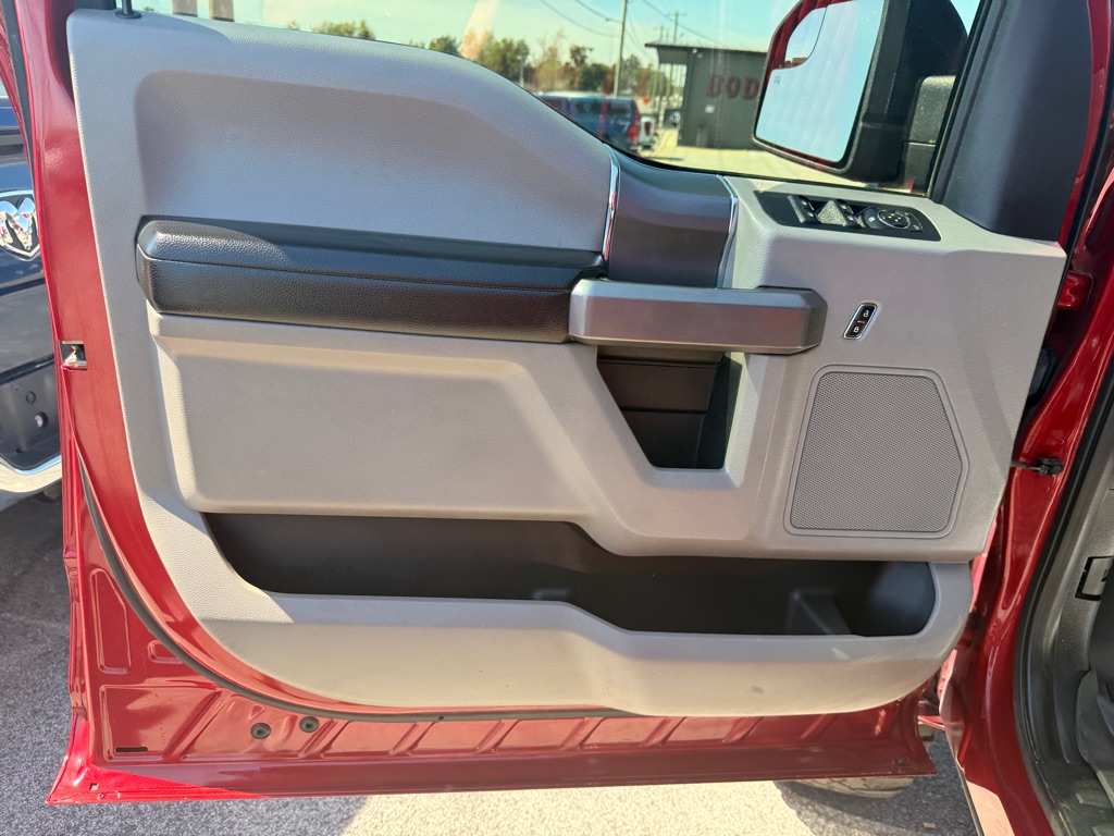 Photo 10 of this FORD F150