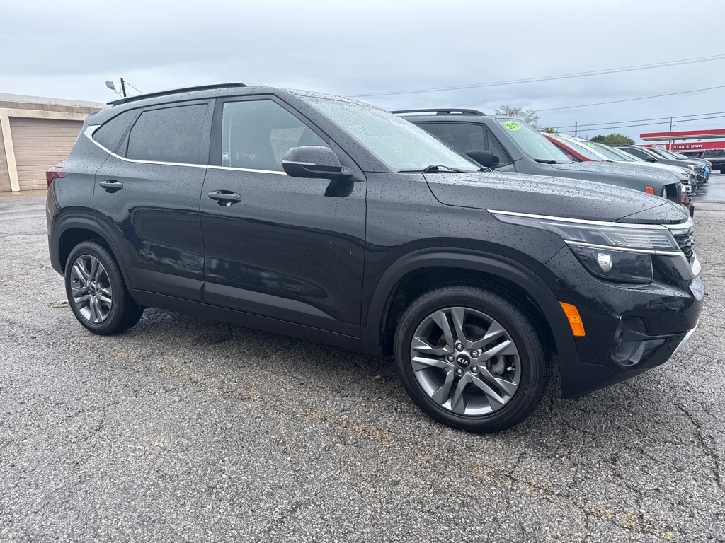 Photo 3 of this KIA SELTOS
