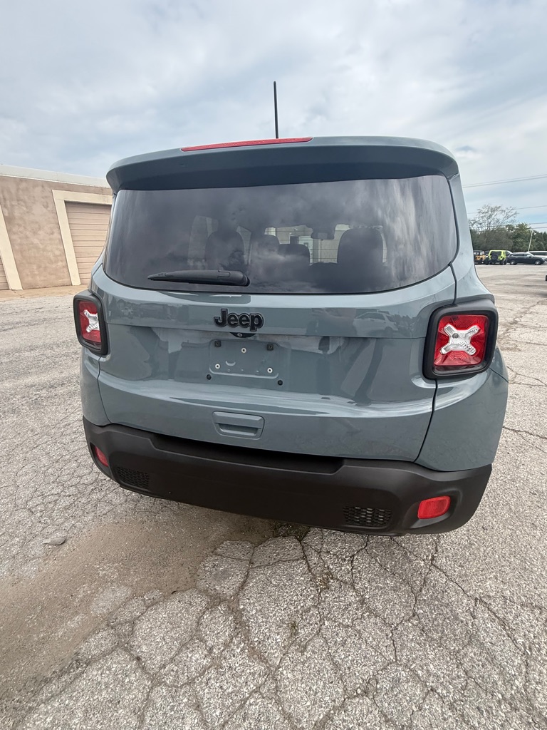 Photo 5 of this JEEP RENEGADE