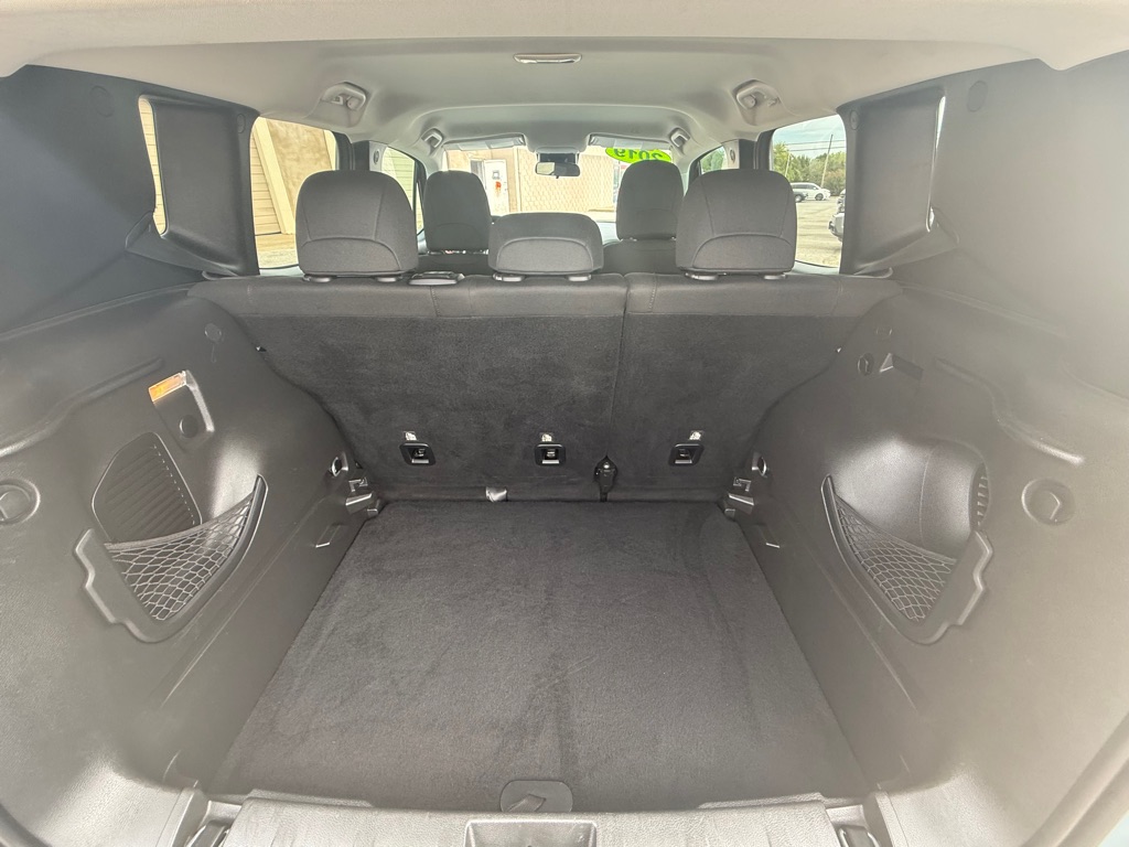 Photo 8 of this JEEP RENEGADE