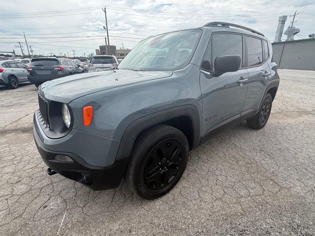 Photo 2 of this JEEP RENEGADE