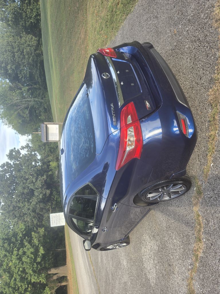 Photo 8 of this NISSAN SENTRA
