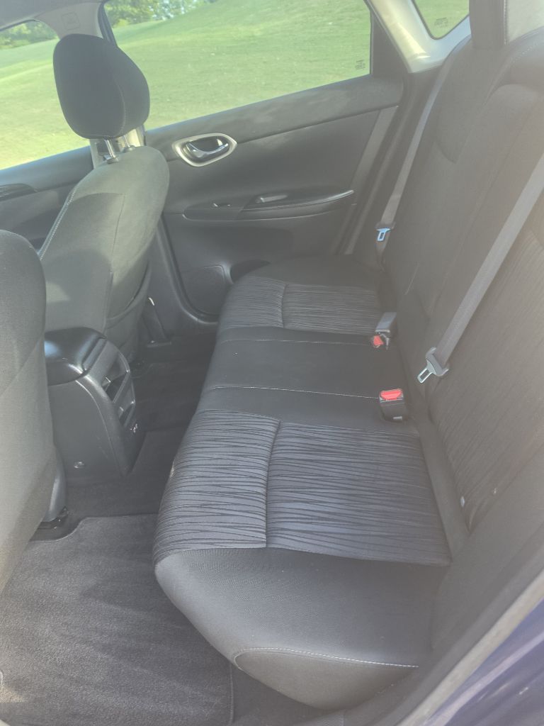 Photo 12 of this NISSAN SENTRA