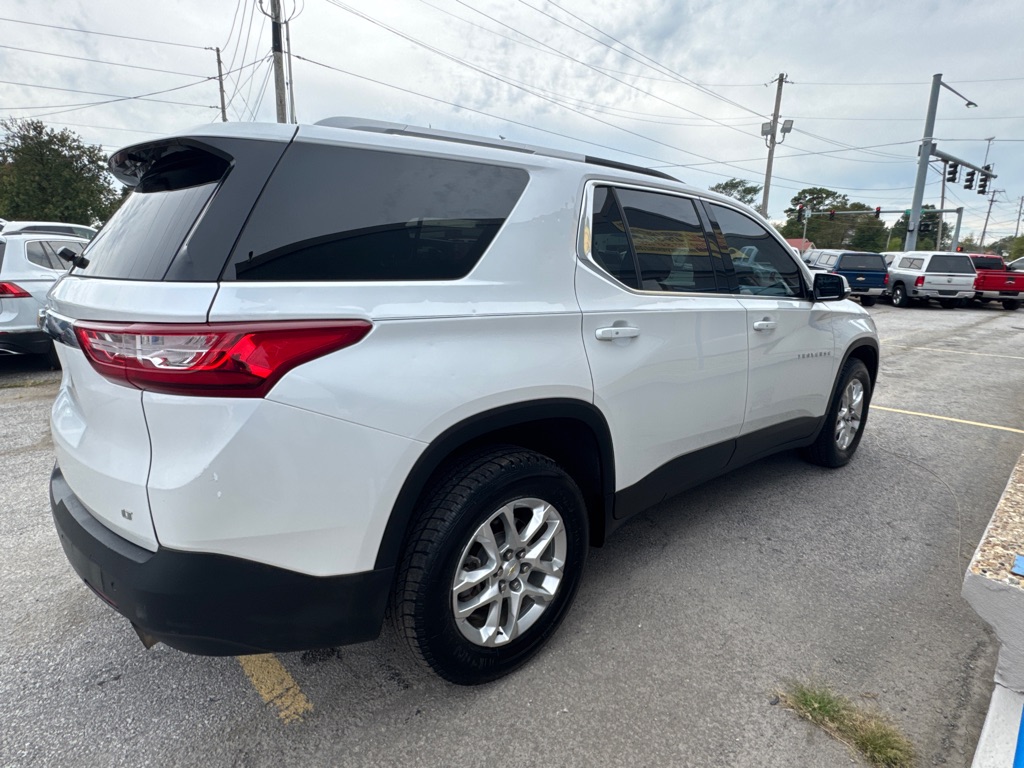 Photo 4 of this CHEVROLET TRAVERSE