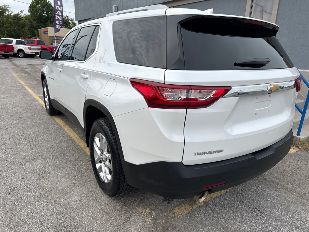 Photo 6 of this CHEVROLET TRAVERSE