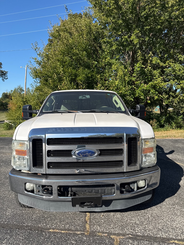 Photo 2 of this FORD F250