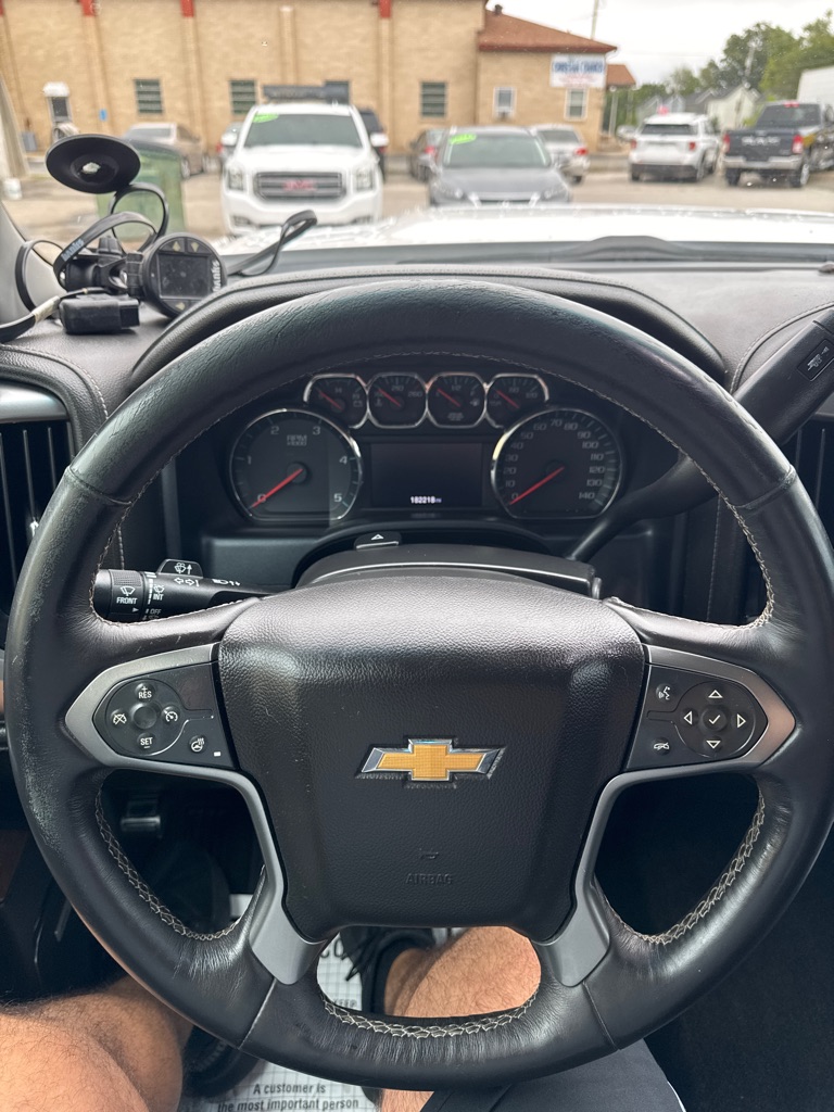 Photo 12 of this CHEVROLET SILVERADO 2500