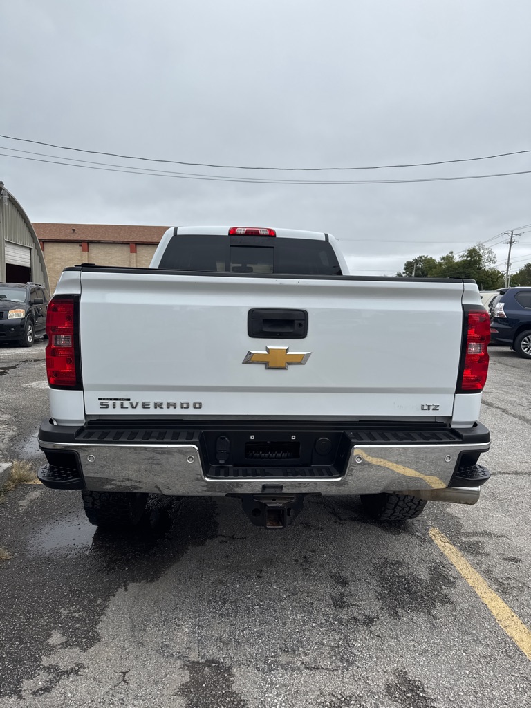 Photo 6 of this CHEVROLET SILVERADO 2500