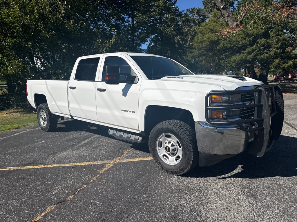 Photo 3 of this CHEVROLET SILVERADO 2500