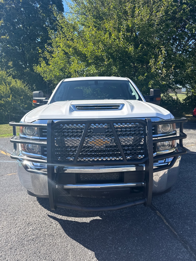 Photo 2 of this CHEVROLET SILVERADO 2500