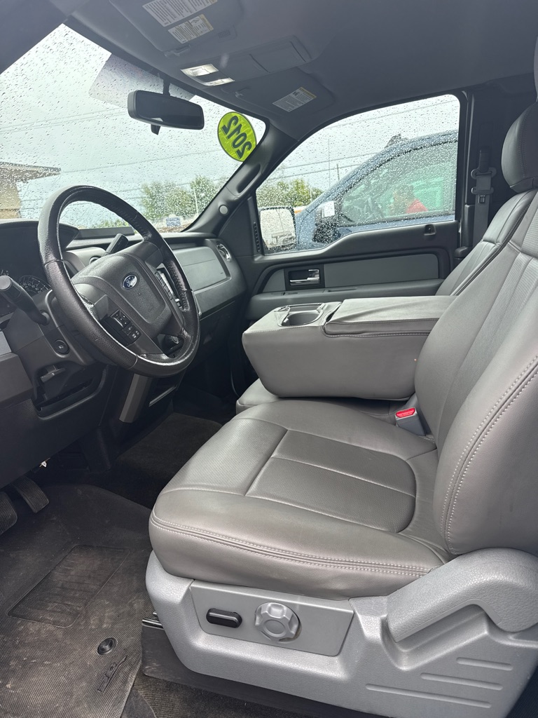 Photo 6 of this FORD F150