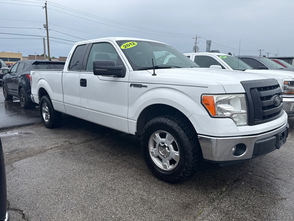 Photo 3 of this FORD F150