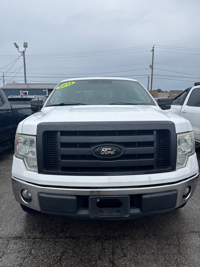 Photo 2 of this FORD F150
