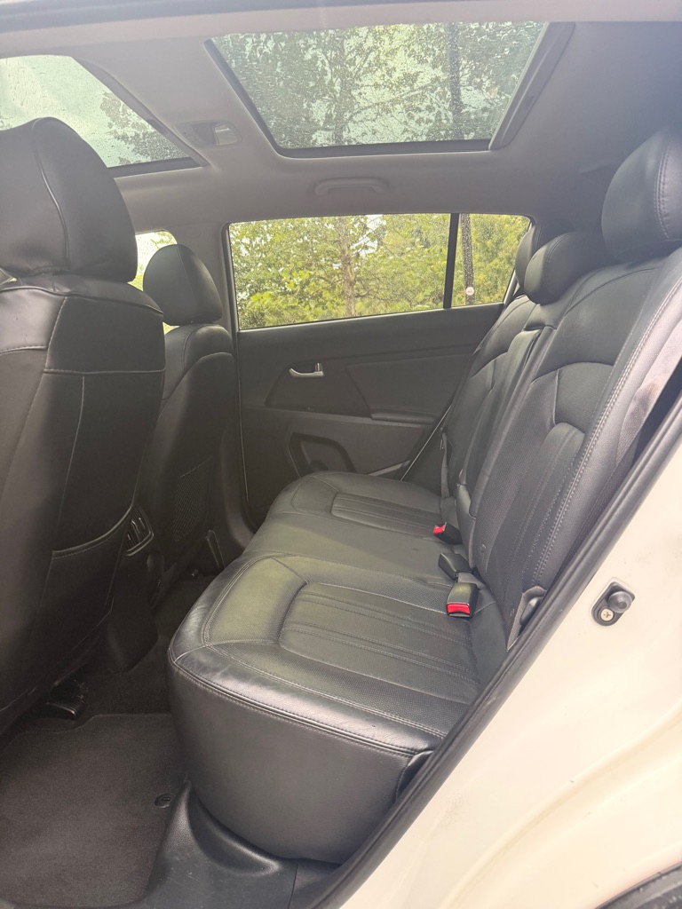 Photo 9 of this KIA SPORTAGE