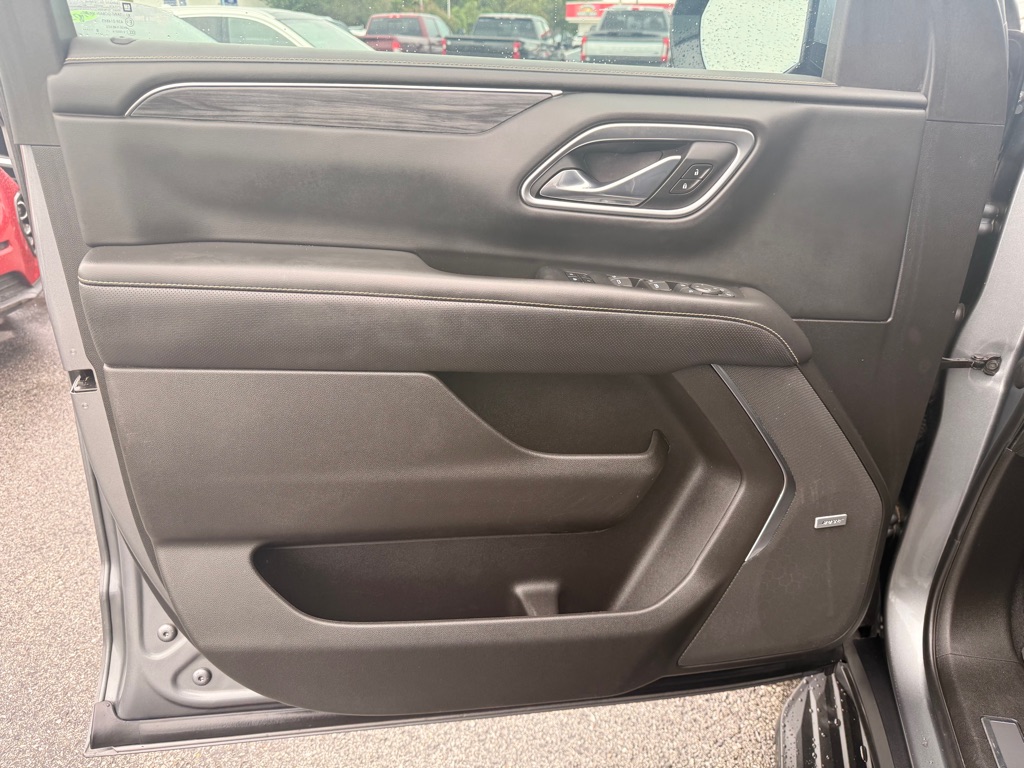Photo 10 of this GMC YUKON