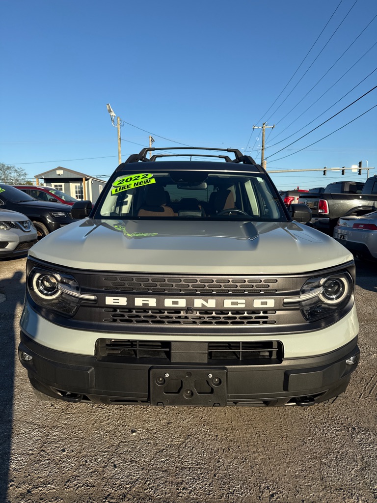 Photo 2 of this FORD BRONCO SPORT