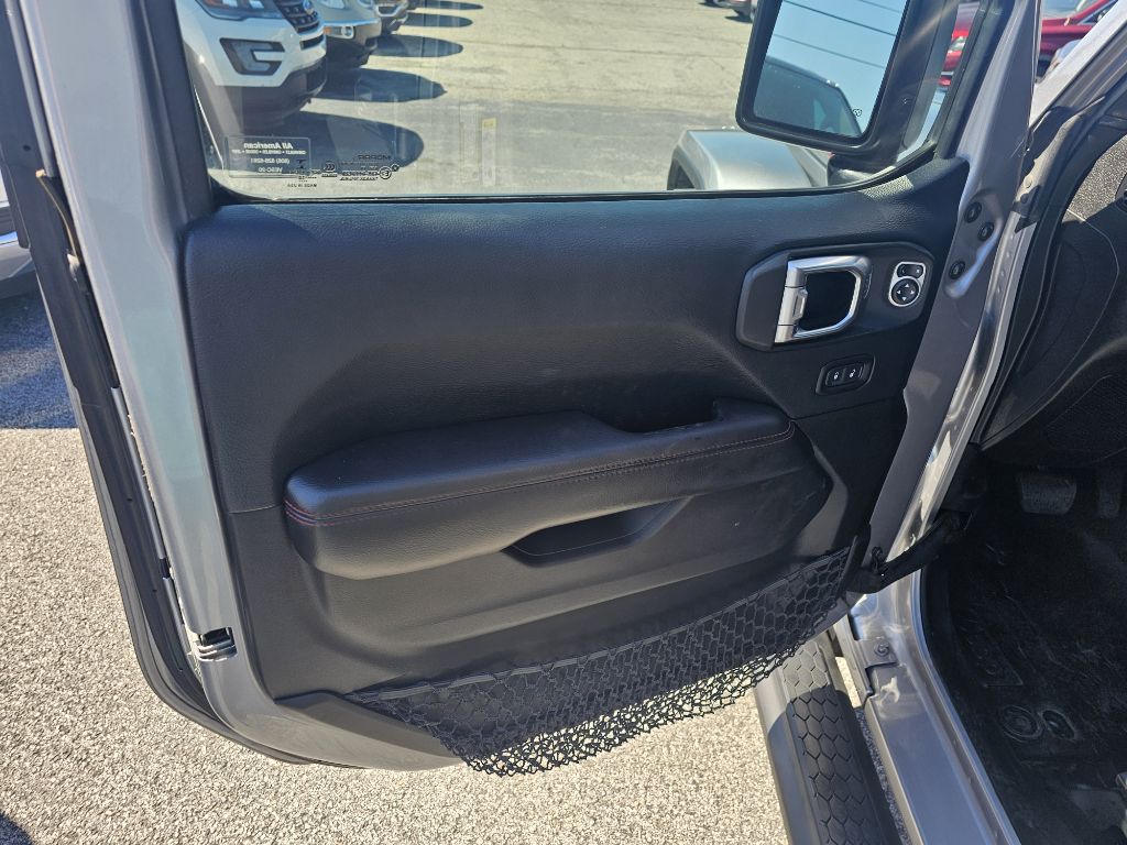 Photo 13 of this JEEP WRANGLER UNLIMI